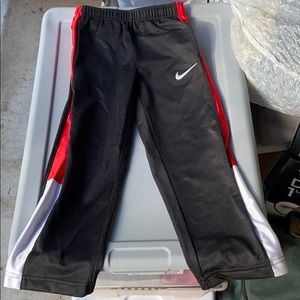 Nike Boys warm up pants Sz 4